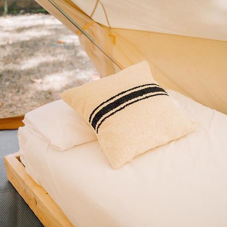 Отель Glamping Zone Монтанехос Экстерьер фото