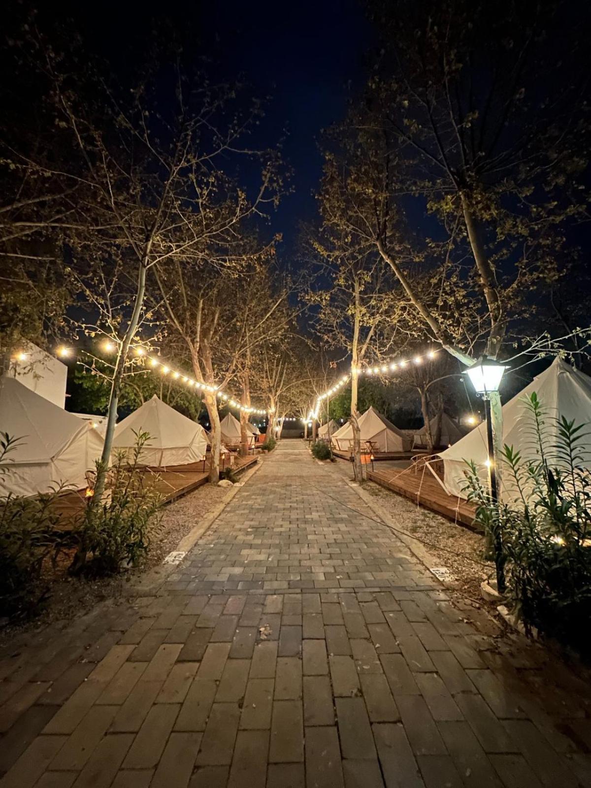 Отель Glamping Zone Монтанехос Экстерьер фото