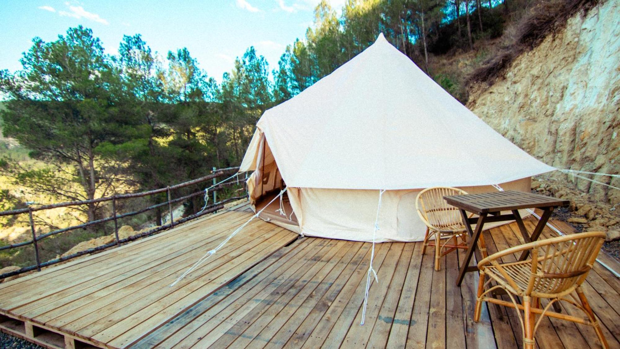 Отель Glamping Zone Монтанехос Экстерьер фото