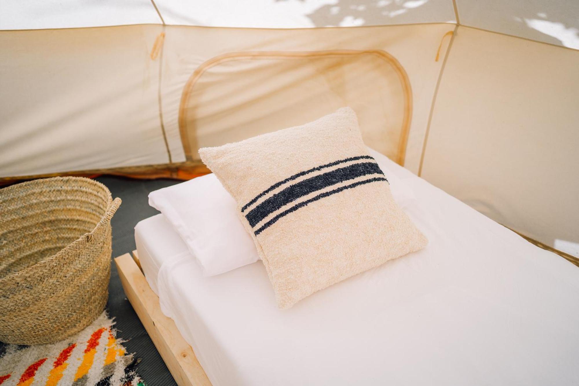 Отель Glamping Zone Монтанехос Экстерьер фото
